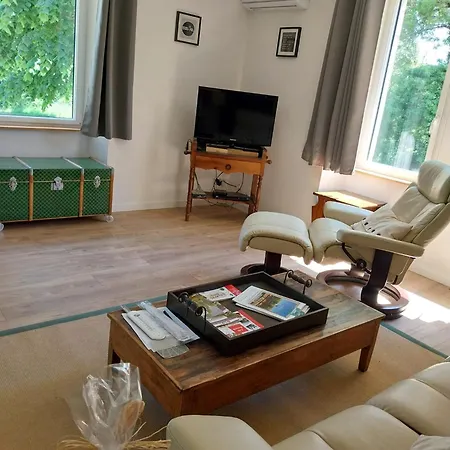 Pouget Casa de Férias